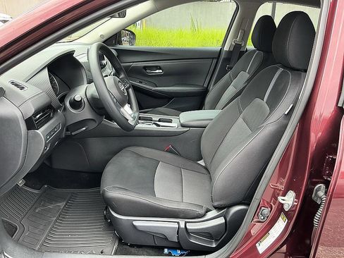 Used 2025 Nissan Sentra SV FWD image 12
