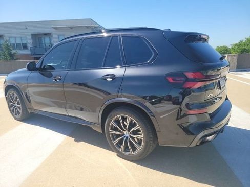 Certified 2024 BMW X5 xDrive40i w/ M Sport Package AWD/4WD image 4