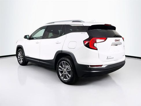 Used 2022 GMC Terrain SLT w/ Tech Package AWD/4WD image 5