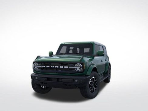 New 2025 Ford Bronco Outer Banks image 2