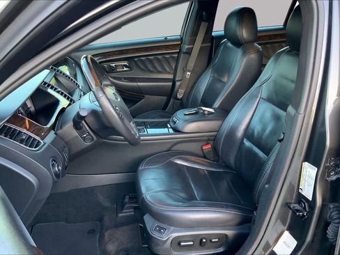 Used 2017 Ford Taurus Limited FWD image 8