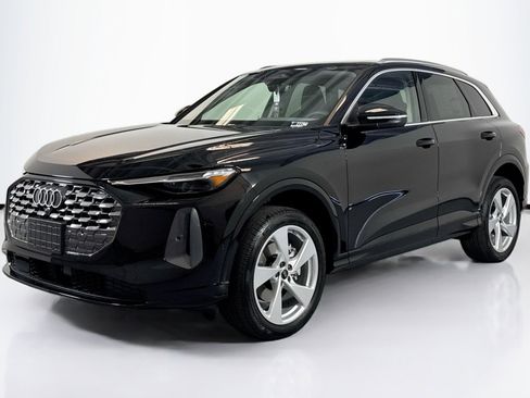 New 2025 Audi Q5 Premium Plus image 1