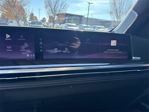 Certified 2025 Cadillac Escalade ESV Premium Luxury Platinum w/ LPO, Floor Liner Package image 15