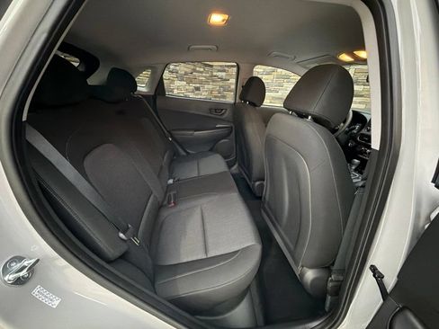 Used 2023 Hyundai Kona SEL AWD/4WD image 44