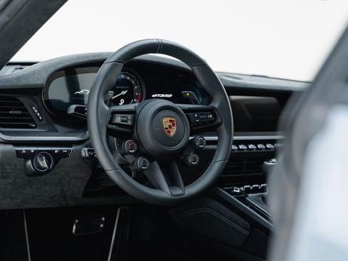 Used 2025 Porsche 911 GT3 RS RWD image 50