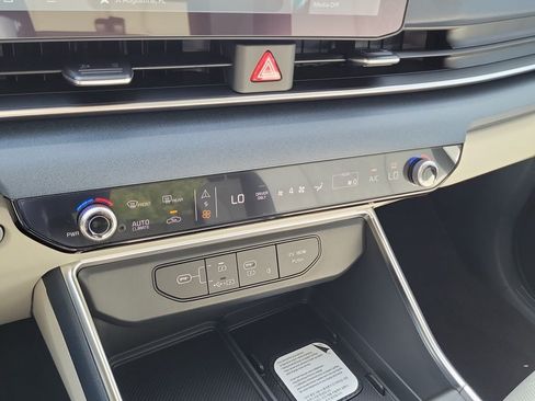 New 2026 Kia Carnival SX FWD image 33