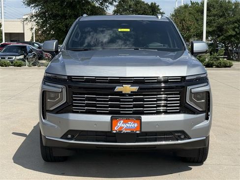 New 2025 Chevrolet Suburban High Country image 6