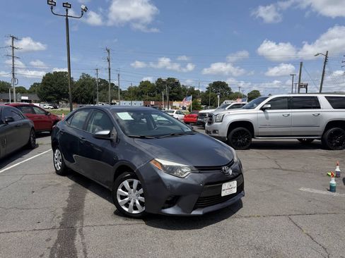 Used 2016 Toyota Corolla FWD image 3