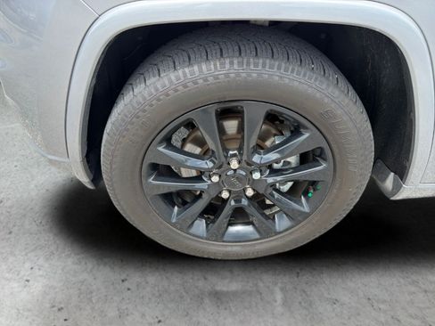 Used 2021 Jeep Grand Cherokee Laredo X RWD image 34
