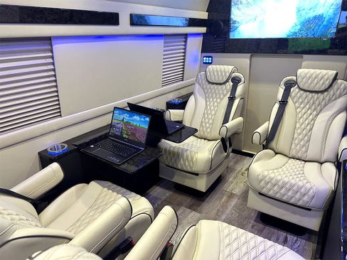 Used 2020 Mercedes-Benz Sprinter 3500 image 27