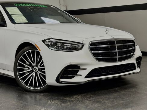 Used 2024 Mercedes-Benz S 580 4MATIC Sedan image 3