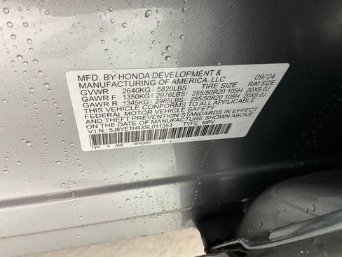 Used 2025 Acura MDX SH-AWD w/ Technology Package image 27