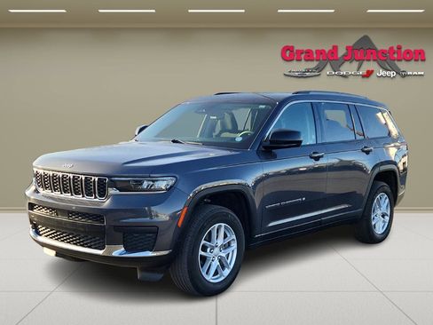Used 2023 Jeep Grand Cherokee L Laredo w/ Luxury Tech Group I image 3