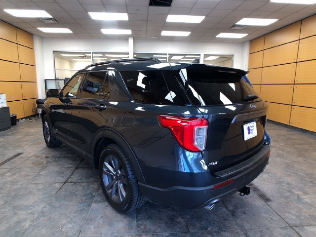 Certified 2024 Ford Explorer XLT w/ Equipment Group 202A AWD/4WD image 5