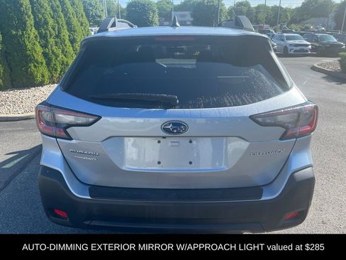 Used 2023 Subaru Outback Premium AWD/4WD image 5
