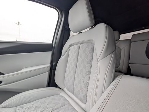 New 2026 Jeep Cherokee Overland image 11