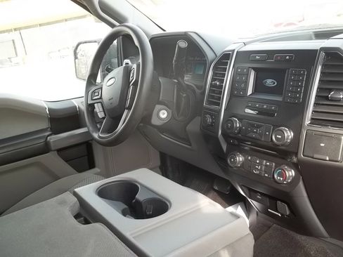 Used 2018 Ford F150 XLT image 6