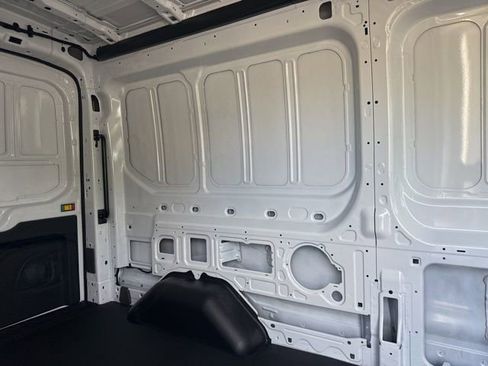 New 2025 Ford Transit 250 148 Medium Roof image 36