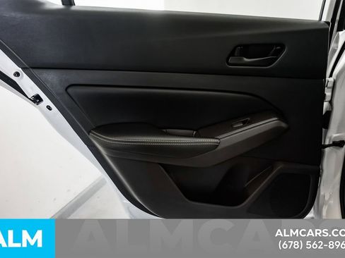 Used 2025 Nissan Altima 2.5 SV FWD image 47