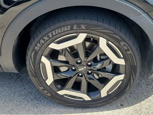 Used 2023 Kia Telluride S AWD/4WD image 9