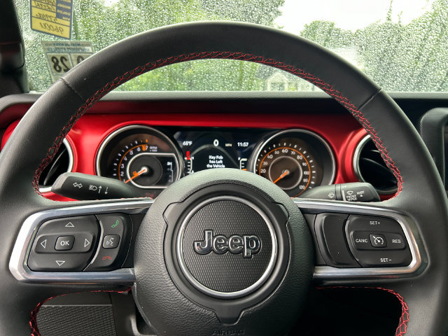 Used 2023 Jeep Gladiator Rubicon w/ LED Lighting Group AWD/4WD image 13