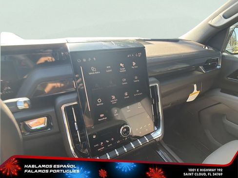 New 2026 GMC Yukon XL Elevation w/ Elevation Premium Package RWD image 17
