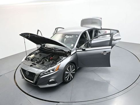 Used 2020 Nissan Altima 2.5 SR FWD image 52