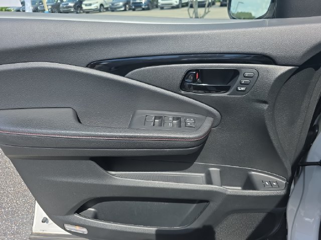 Used 2024 Honda Passport Black Edition image 16