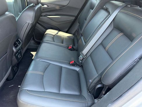 Used 2022 Chevrolet Equinox Premier AWD/4WD image 9