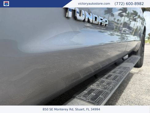 Used 2017 Toyota Tundra SR5 w/ SR5 Upgrade Package AWD/4WD image 12