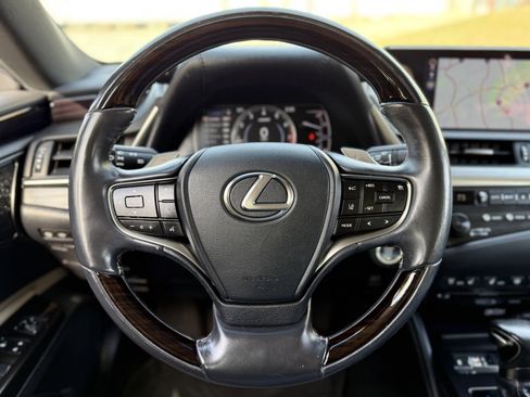 Used 2019 Lexus ES 350 Ultra Luxury image 24