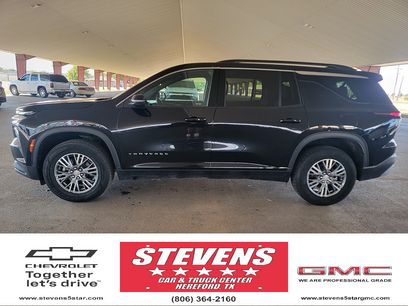 Used 2025 Chevrolet Traverse LT