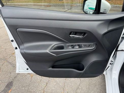 New 2025 Nissan Versa SV w/ Trunk Package image 11