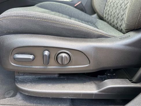 Used 2022 Chevrolet Equinox LT image 15