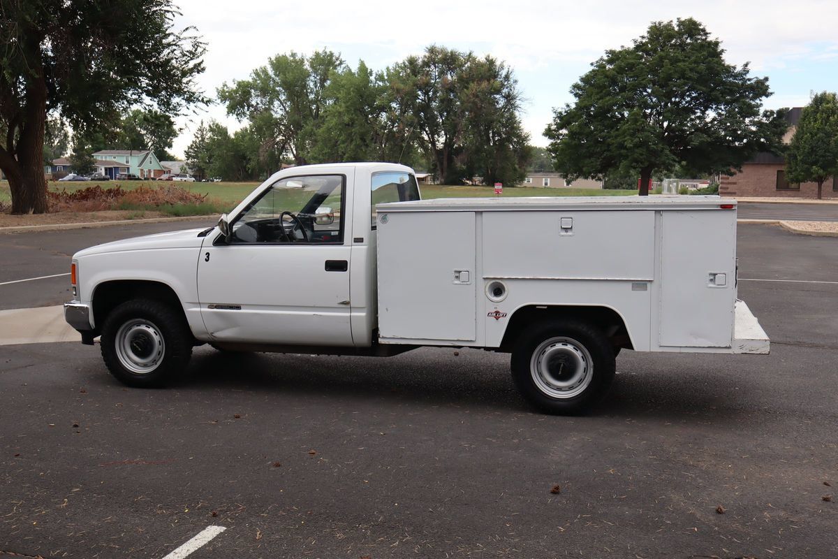 Used 1988 Chevrolet Silverado 2500 4x4 Regular Cab image 8
