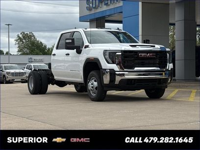 New 2026 GMC Sierra 3500 Pro w/ Convenience Package