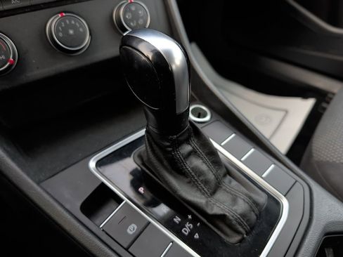 Used 2019 Volkswagen Jetta S image 15