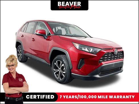 Used 2022 Toyota RAV4 LE image 1