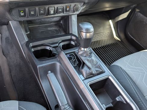 Used 2021 Toyota Tacoma TRD Sport w/ Technology Package RWD image 16