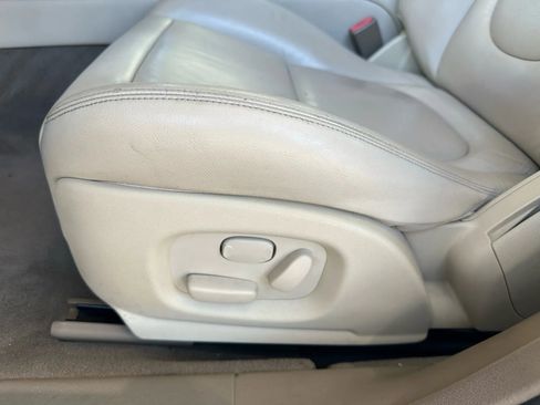 Used 2004 Jaguar XJ8 image 28