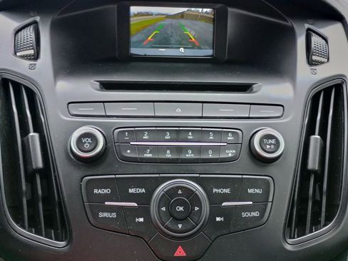 Used 2017 Ford Focus SE image 13