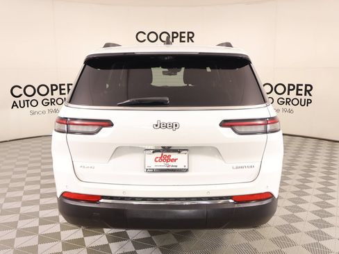 Used 2024 Jeep Grand Cherokee L Limited w/ Luxury Tech Group II AWD/4WD image 24