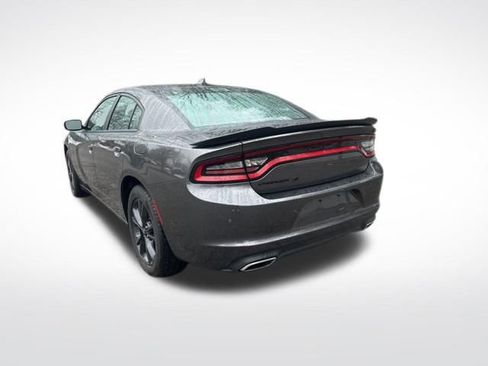 Used 2022 Dodge Charger SXT w/ Blacktop Package image 3