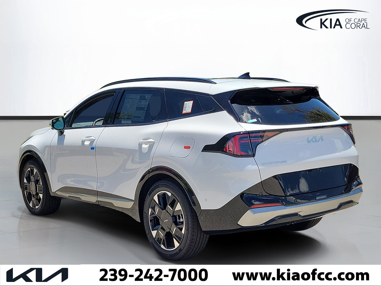 New 2026 Kia Sportage SX FWD image 4