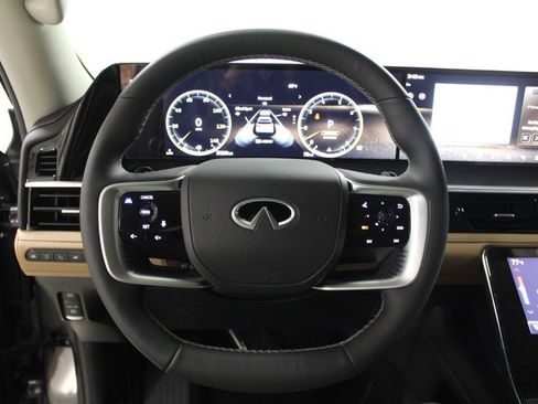 New 2025 INFINITI QX80 Luxe image 19