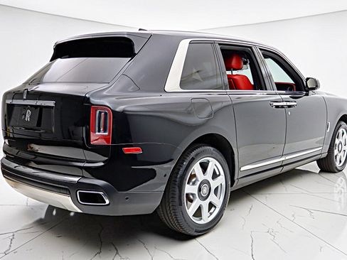 Used 2019 Rolls-Royce Cullinan AWD/4WD image 9