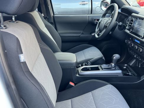 Used 2023 Toyota Tacoma TRD Sport image 23