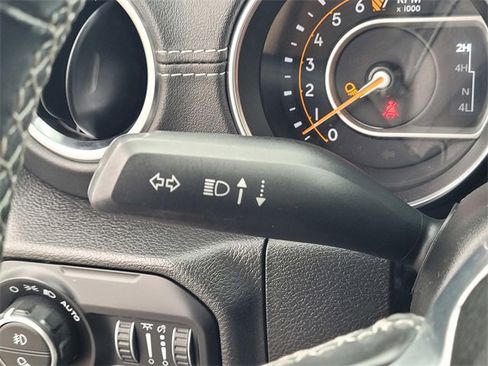 Used 2022 Jeep Gladiator Overland w/ Popular Equipment Package image 17