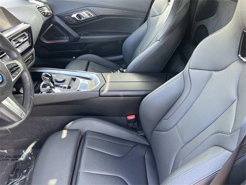 Used 2024 BMW Z4 sDrive30i w/ Convenience Package image 18