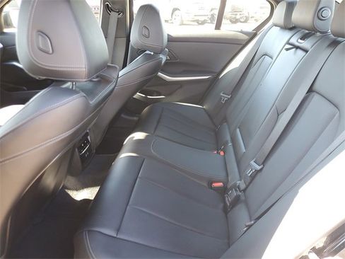 Used 2025 BMW 330i Sedan image 9
